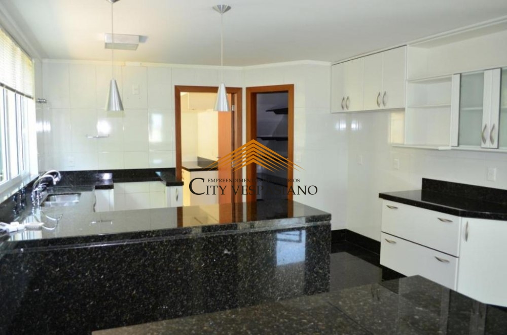 Casa em Condomínio • Cond. Pontal Da Liberdade