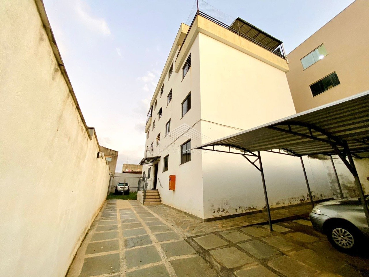 APARTAMENTO NÁZIA II VESPASIANO