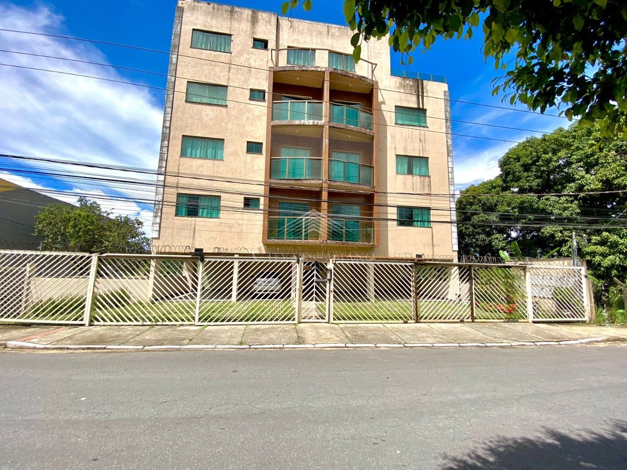 APARTAMENTO LOURDES VESPASIANO
