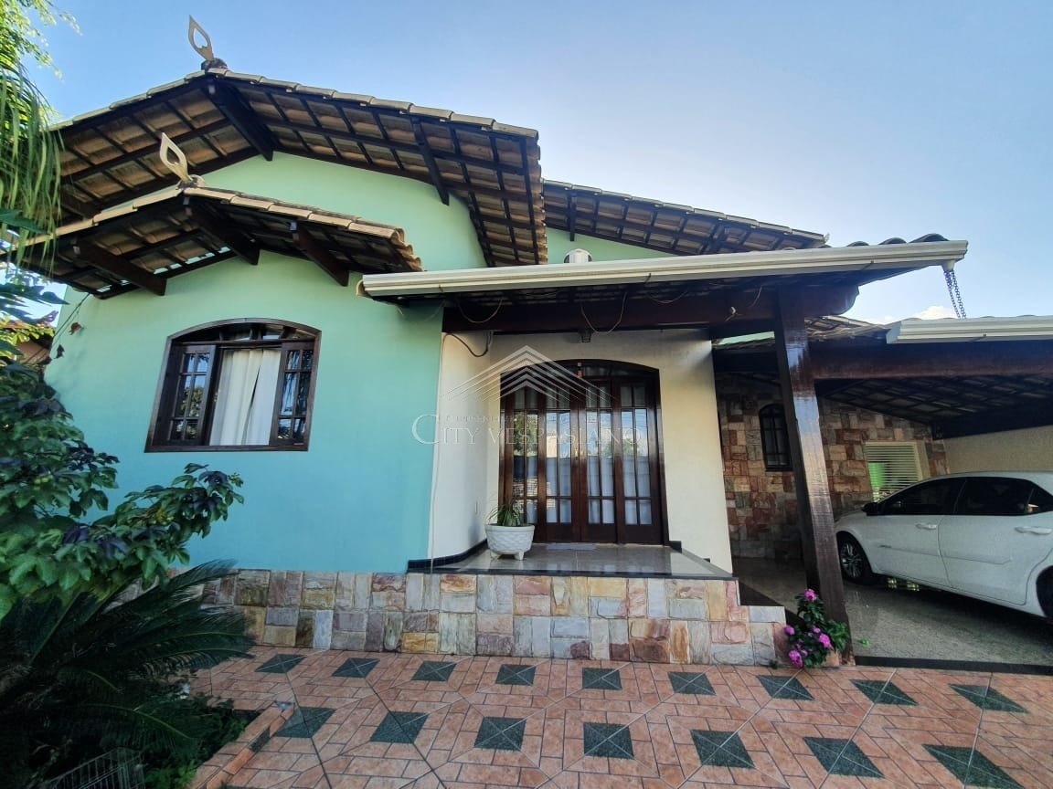 CASA JARDIM ITAU VESPASIANO
