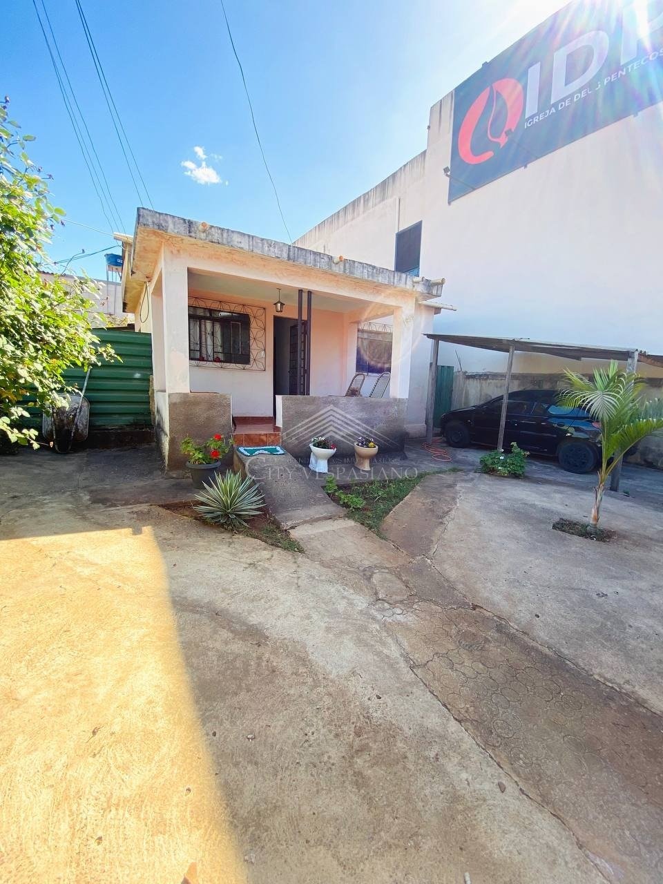 CASA CÉLVIA VESPASIANO