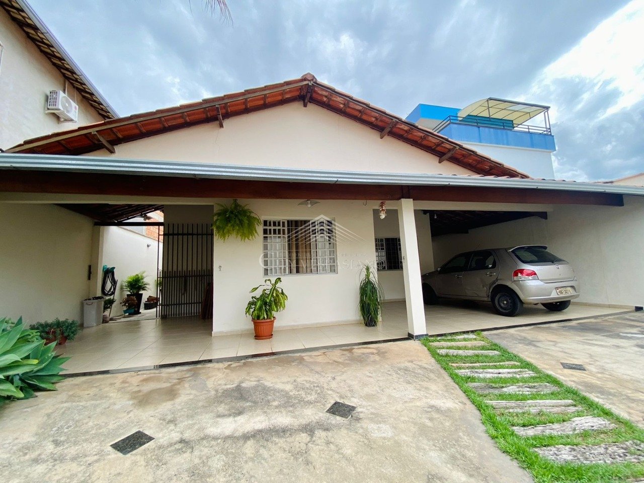 CASA NÁZIA II VESPASIANO
