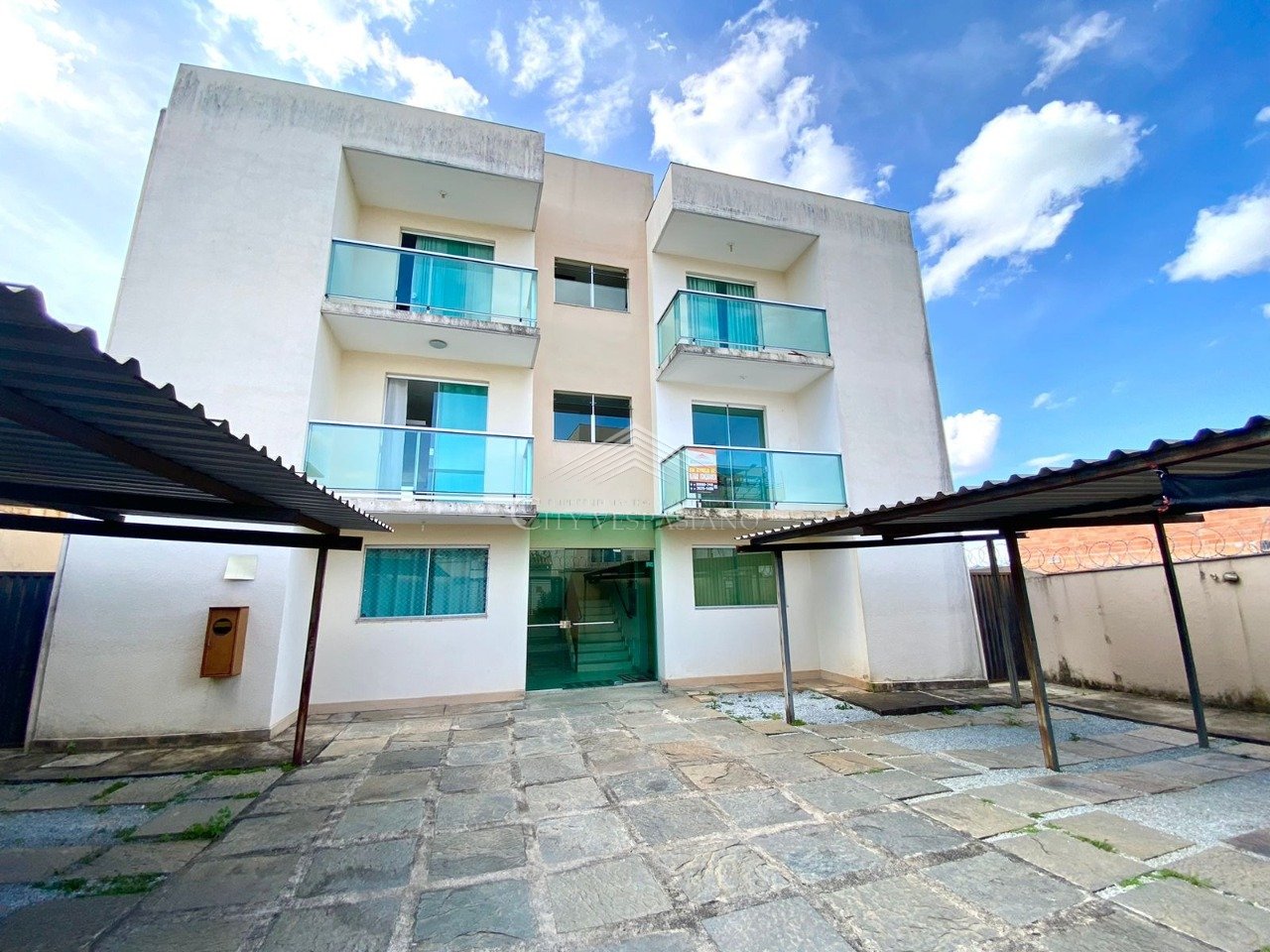 APARTAMENTO NÁZIA II VESPASIANO