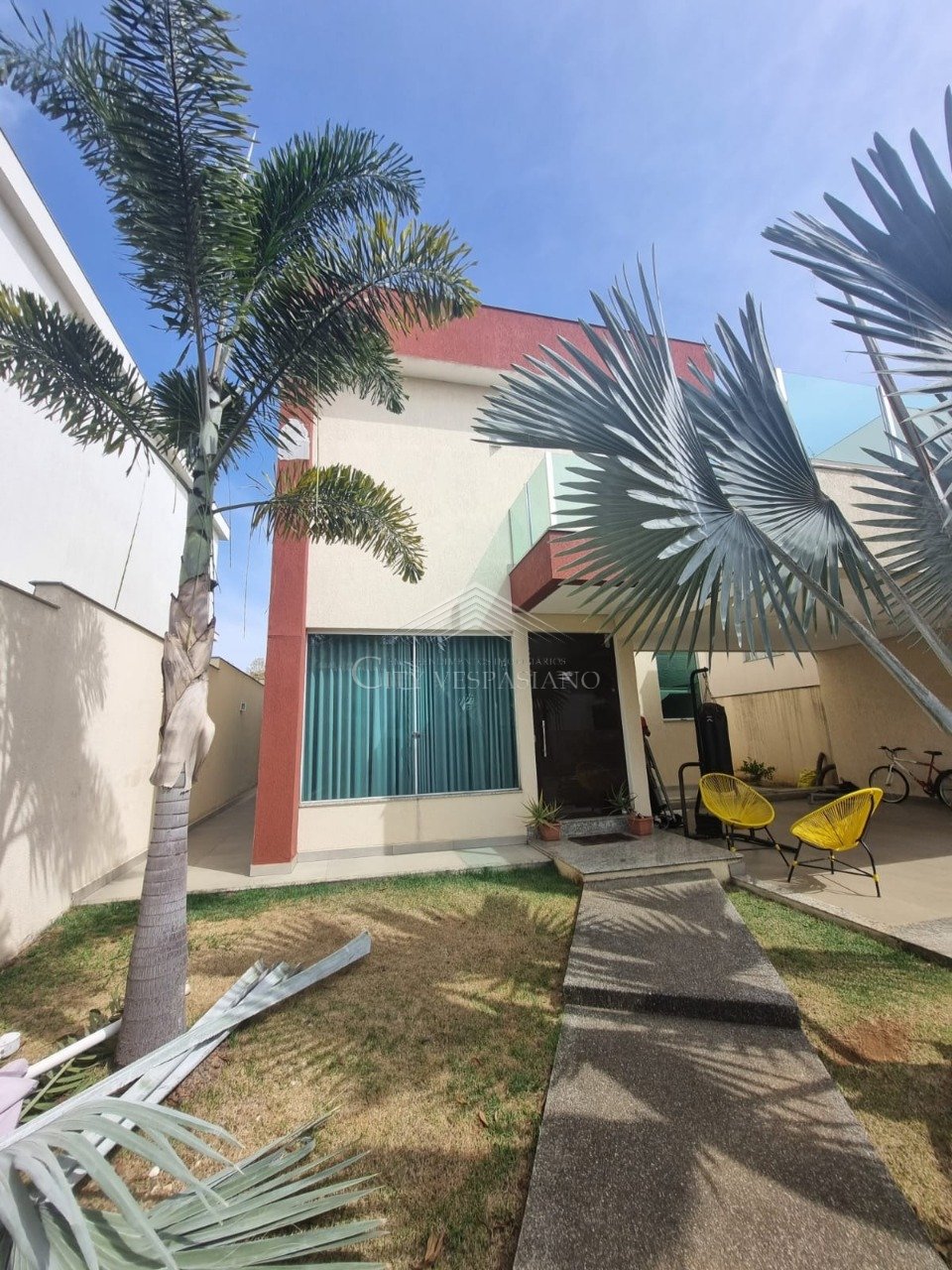 LINDA CASA NO COND. ROSA DOS VENTOS