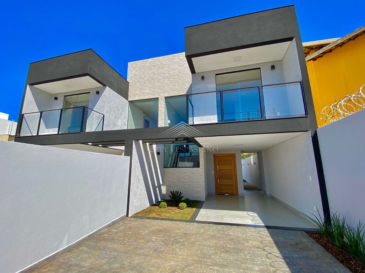 CASA GEMINADA NÁZIA II VESPASIANO