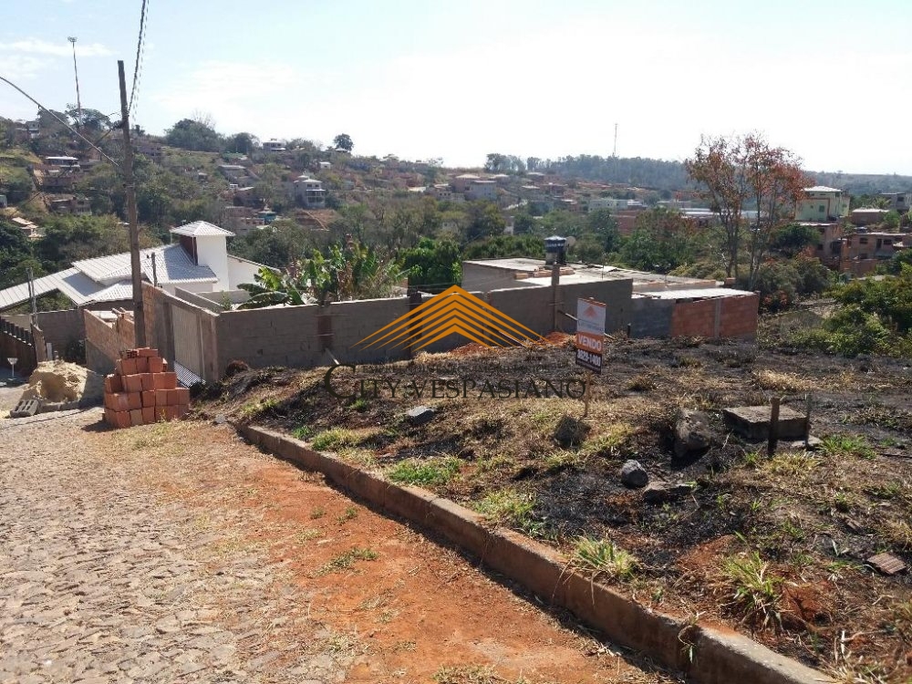 Terreno • Cachoeira