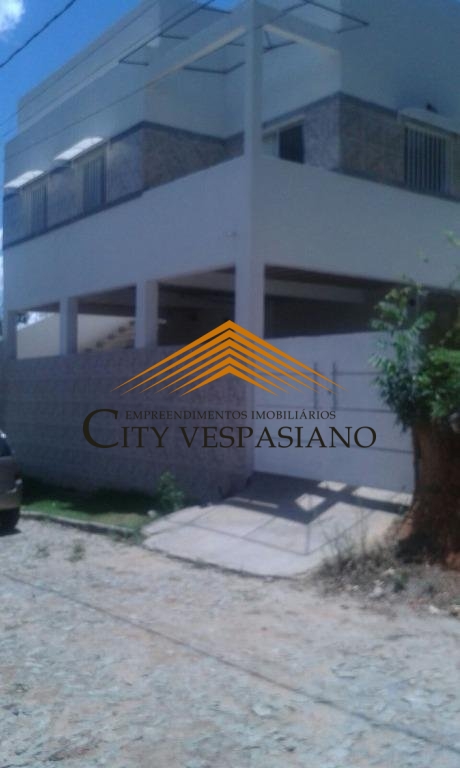 Casa em Condomínio • Cond. dos Militares