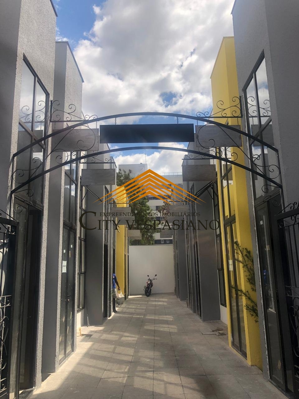 LOJA COMERCIAL CENTRO VESPASIANO