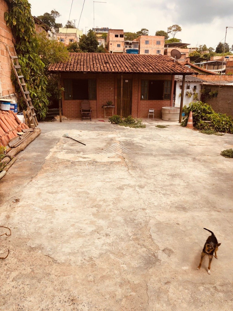 CASA BAIRRO SERRA DOURADA