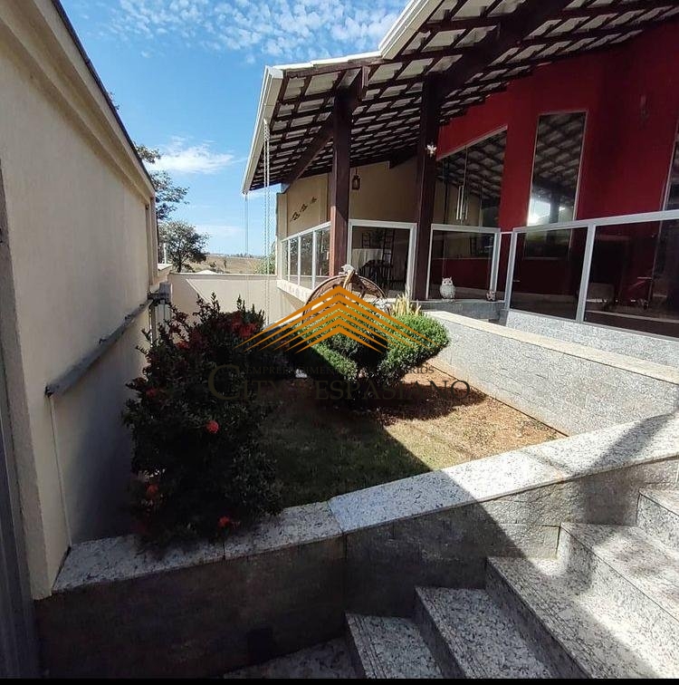 Casa • Maria de Lourdes
